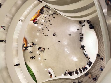 Solomon R. Guggenheim Müzesi 'nin iç mekanı