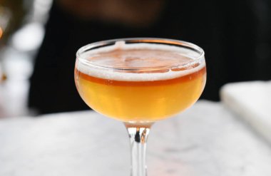 Fancy champagne coupe