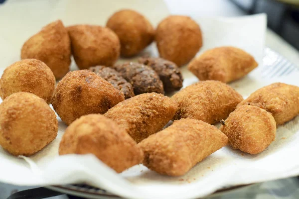 Croquetes brasileiros fritos — Fotografia de Stock