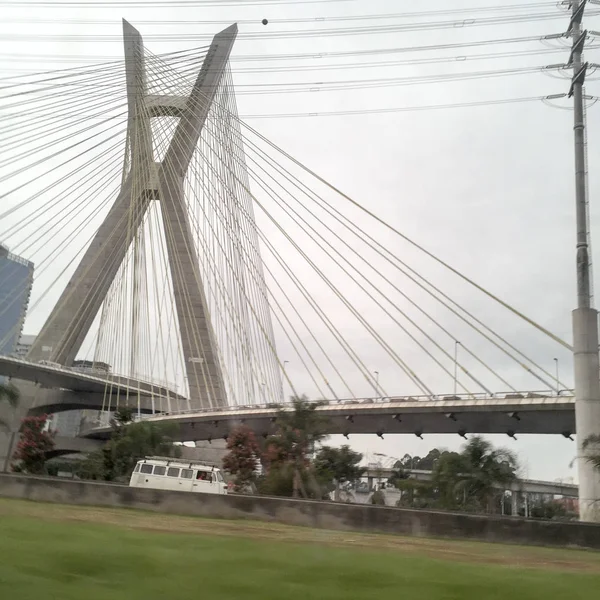Ponte Estaiada Octavio Frias de Oliveira ponte para estadias a cabo — Fotografia de Stock