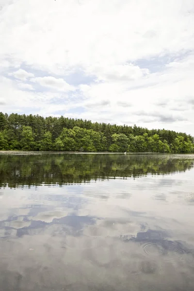 Huzurlu tatlı su Gölü