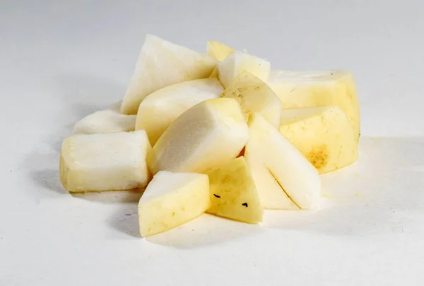 Montón de nabo blanco fresco en cubos — Foto de Stock