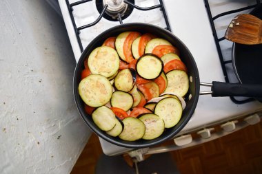 Sağlıklı ratatouille ham