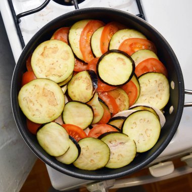 Sağlıklı ratatouille ham