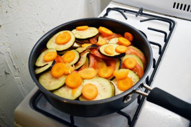 Sağlıklı ratatouille ham