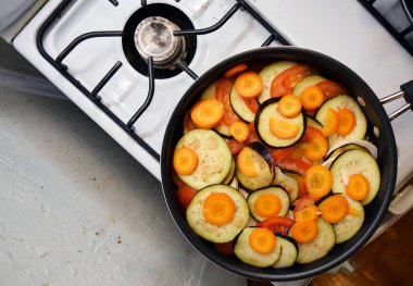 Sağlıklı ratatouille ham