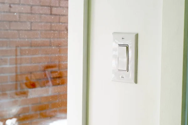 Interruptor de luz de plástico branco — Fotografia de Stock