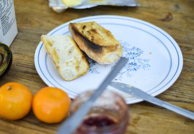 Plaka üzerinde zanaat tost