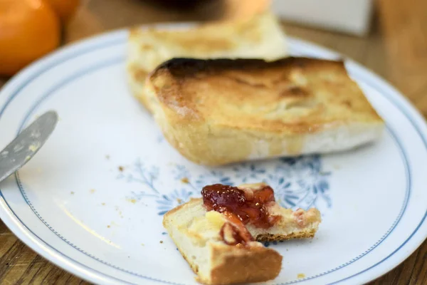 Artisanal toast on plate — Stock Photo, Image