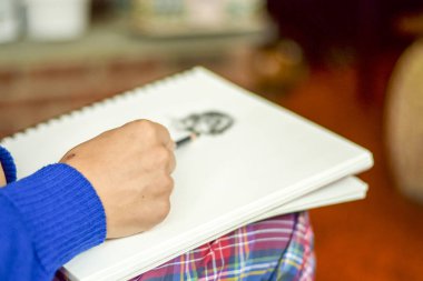 el kağıt üzerine çizim