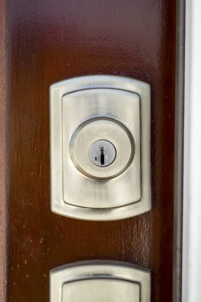 Szczotkowanego Metalu Blokady Drzwi Domu — Zdjęcie stockowe