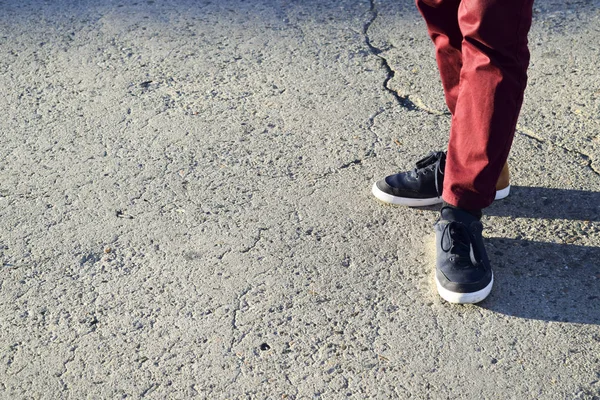 Stylish Man Shoes Red Pants Street — Stock Photo, Image