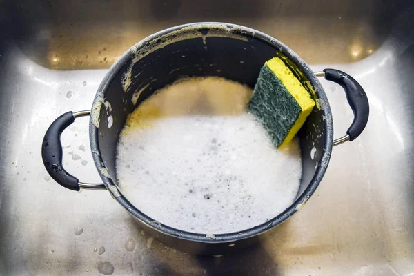 Sponge Pot Filled Soapy Water Sink — Stock Photo, Image