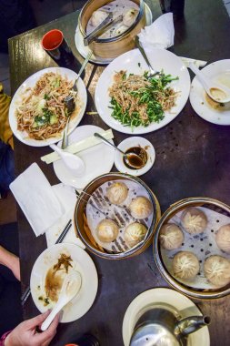 Çin köfte ve dim sum bir tablo