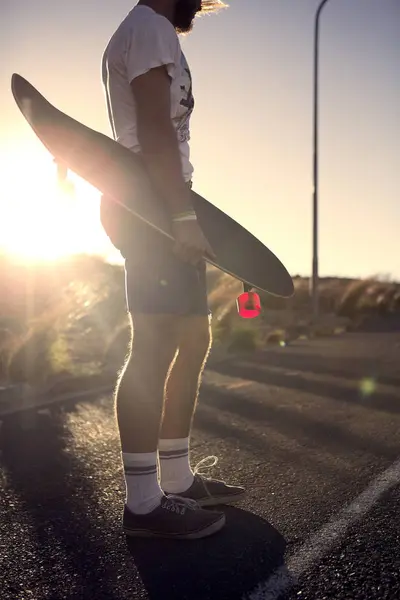 Mladý muž skateboardista — Stock fotografie