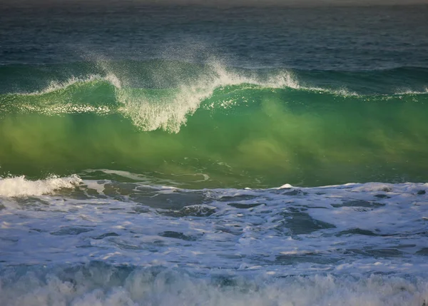 Stříkalo Vlny Algulhas Pobřeží Cape Jižní Africe — Stock fotografie