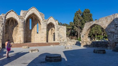 14 Haziran 2017. Antik kilise kalıntıları turist şehir