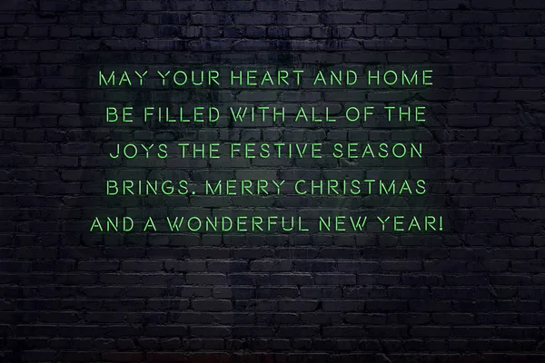 Νέον επιγραφή των Χριστουγέννων και το νέο έτος χαιρετισμούς στον τοίχο τούβλο — Φωτογραφία Αρχείου