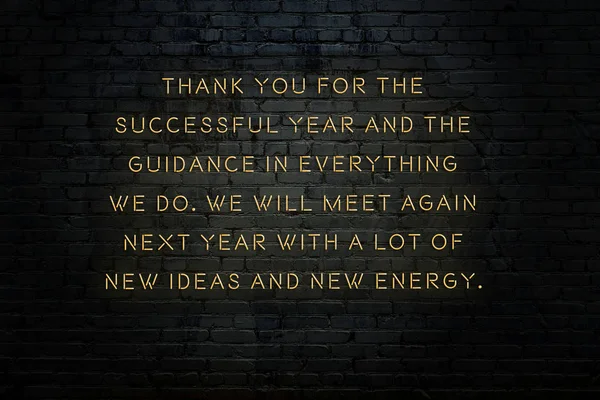 Neon yazıtlar ve tuğla duvara yeni yıl tebrikleri — Stok fotoğraf