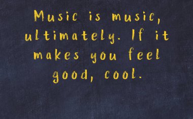 Siyah karatahtaya Tebeşir Bilgisi Yazısı