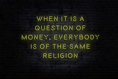 Zekice ve motive edici bir alıntı. Tuğla duvarda neon işareti