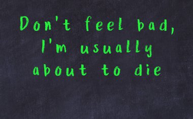 Üzerinde bilge yazılar olan siyah karatahta.