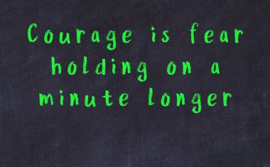 Siyah karatahtaya Tebeşir Bilgisi Yazısı