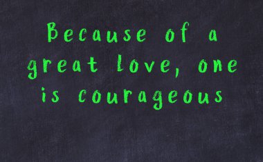 Üzerinde bilge yazılar olan siyah karatahta.