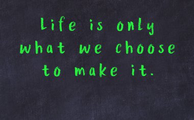 Siyah karatahtaya Tebeşir Bilgisi Yazısı