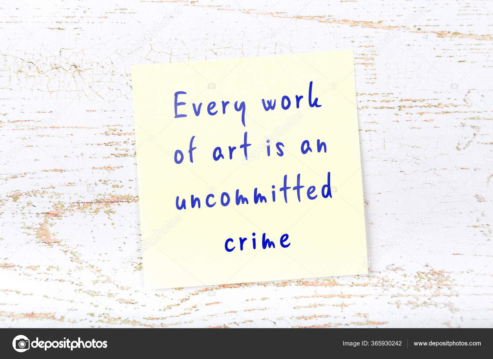 Note Collante Jaune Sur Le Mur En Bois Avec Une Citation Sage Image Libre De Droit Par Iushakovsky C