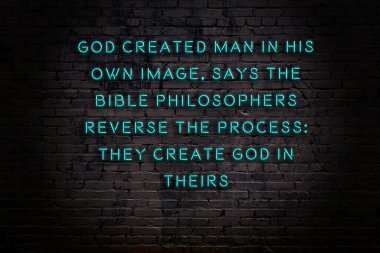 Akıllıca alıntı. Duvara karşı neon yazıtlar