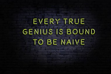 Akıllıca alıntı. Duvara karşı neon yazıtlar