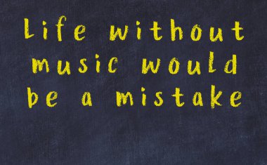 Siyah karatahtaya Tebeşir Bilgisi Yazısı