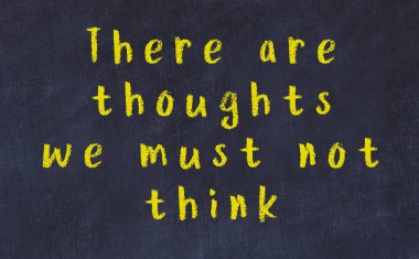 Siyah karatahtaya Tebeşir Bilgisi Yazısı