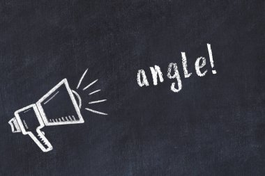 Hoparlör ve yazıt açısının tebeşir çizimi