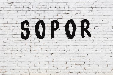 Kelime sopor beyaz tuğla duvara boyanmış