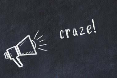 Hoparlör ve yazı çılgınlığı tebeşiri.