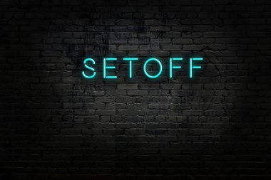 Duvara yazı yazdırılmış neon tabela