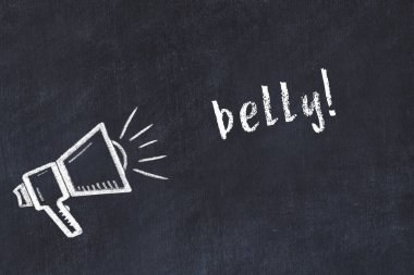 Hoparlör ve kutsal göbek tebeşiri.