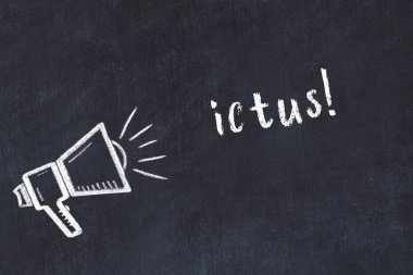 Hoparlör ve yazı iktüsü tebeşiri.