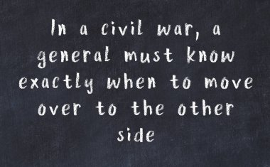 Siyah karatahtaya Tebeşir Bilgisi Yazısı