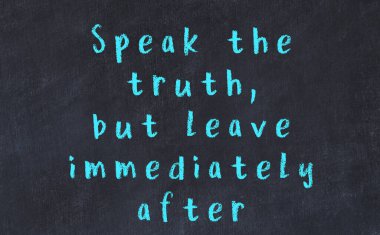 Siyah karatahtaya Tebeşir Bilgisi Yazısı