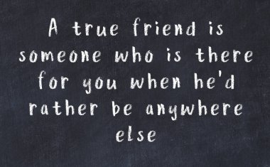 Siyah karatahtaya Tebeşir Bilgisi Yazısı