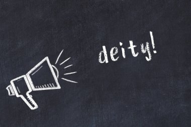 Hoparlör ve yazıt tanrılığı tebeşiri.