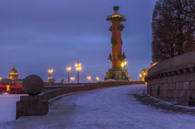 Rostral sütun, Vasilievsky Adası
