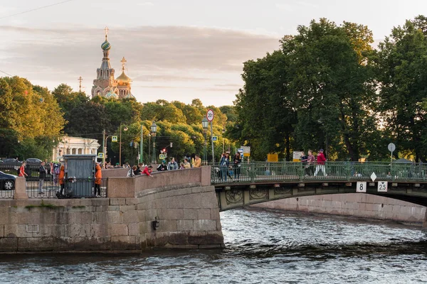 Chizhik-Pyzhik, Fontanka river — Stock Photo, Image