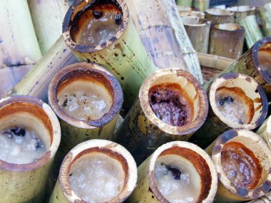yapışkan pirinç bambu içinde kavrulmuş