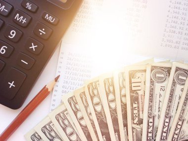 Hesap makinesi para ve kalem hesabı hesap cüzdanı veya mali tablo kaydetme