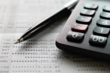 Hesap makinesi ve kalem hesabı hesap cüzdanı veya mali tablo kaydetme