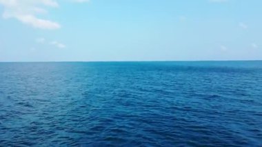 Mavi deniz doğal manzarası. Tayland 'da boş zaman. 